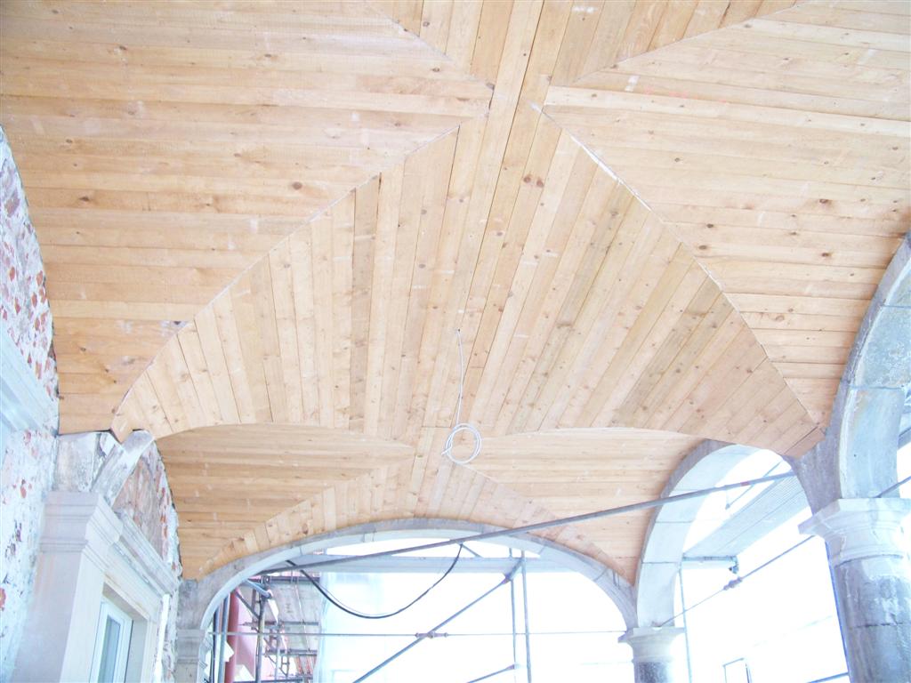 Dachstuhl-Bau, Gewölbebau und Hallenbau durch die Zimmerei Küchler & Edling