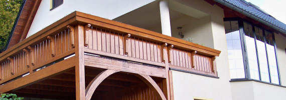 Holzbalkone